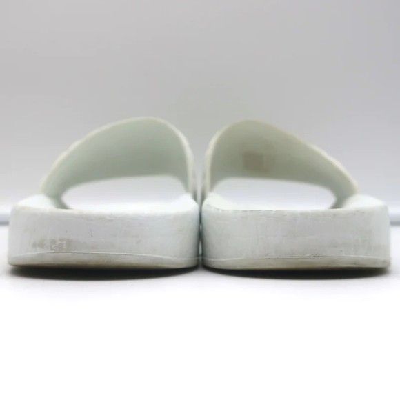 Gucci GG Matelasse Rubber Slide Sandals White Size 36 - Picture 9 of 10